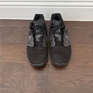 Men's Black Athletic Shoes